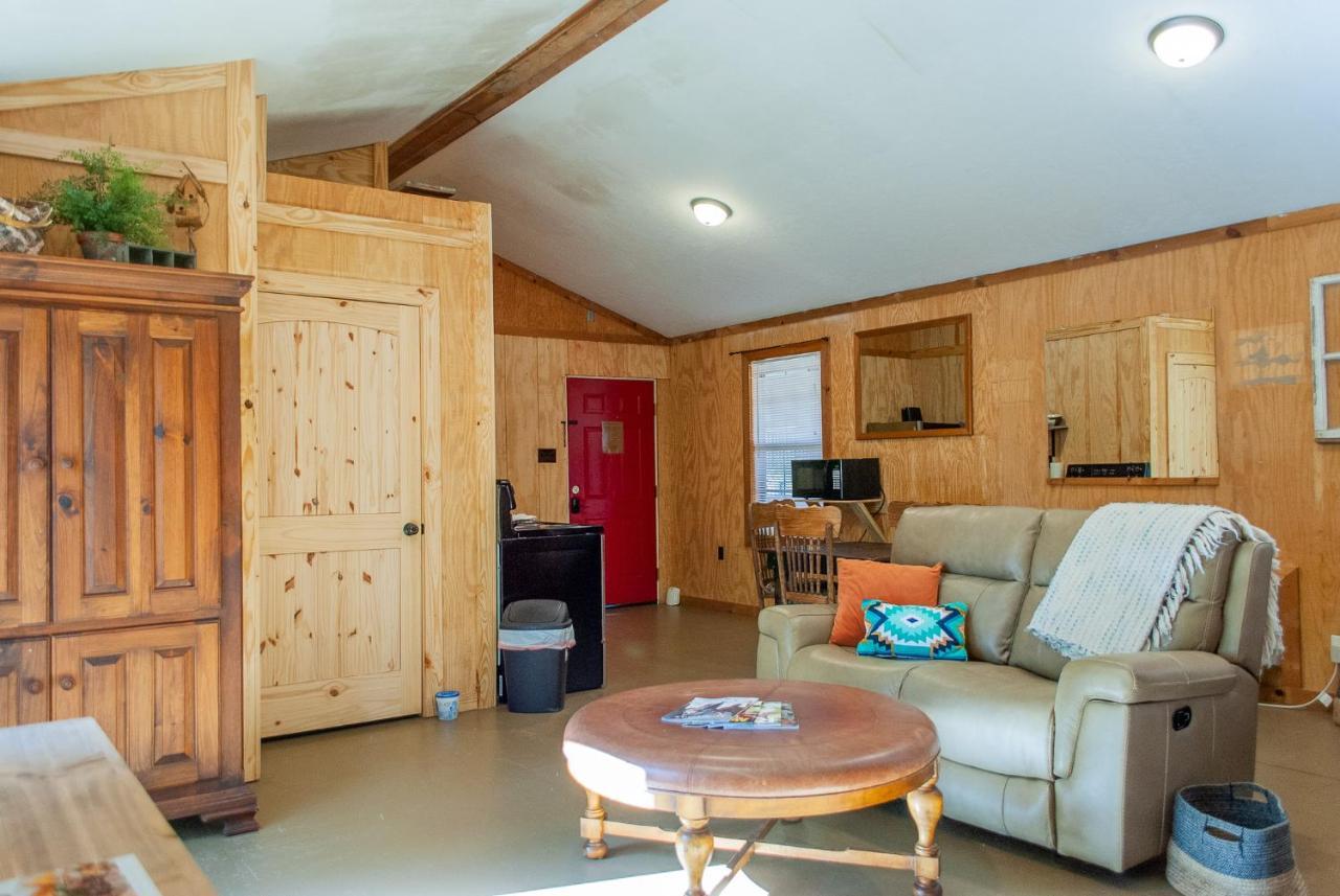 Hotel Kick Back Ranch Ramer Exterior foto