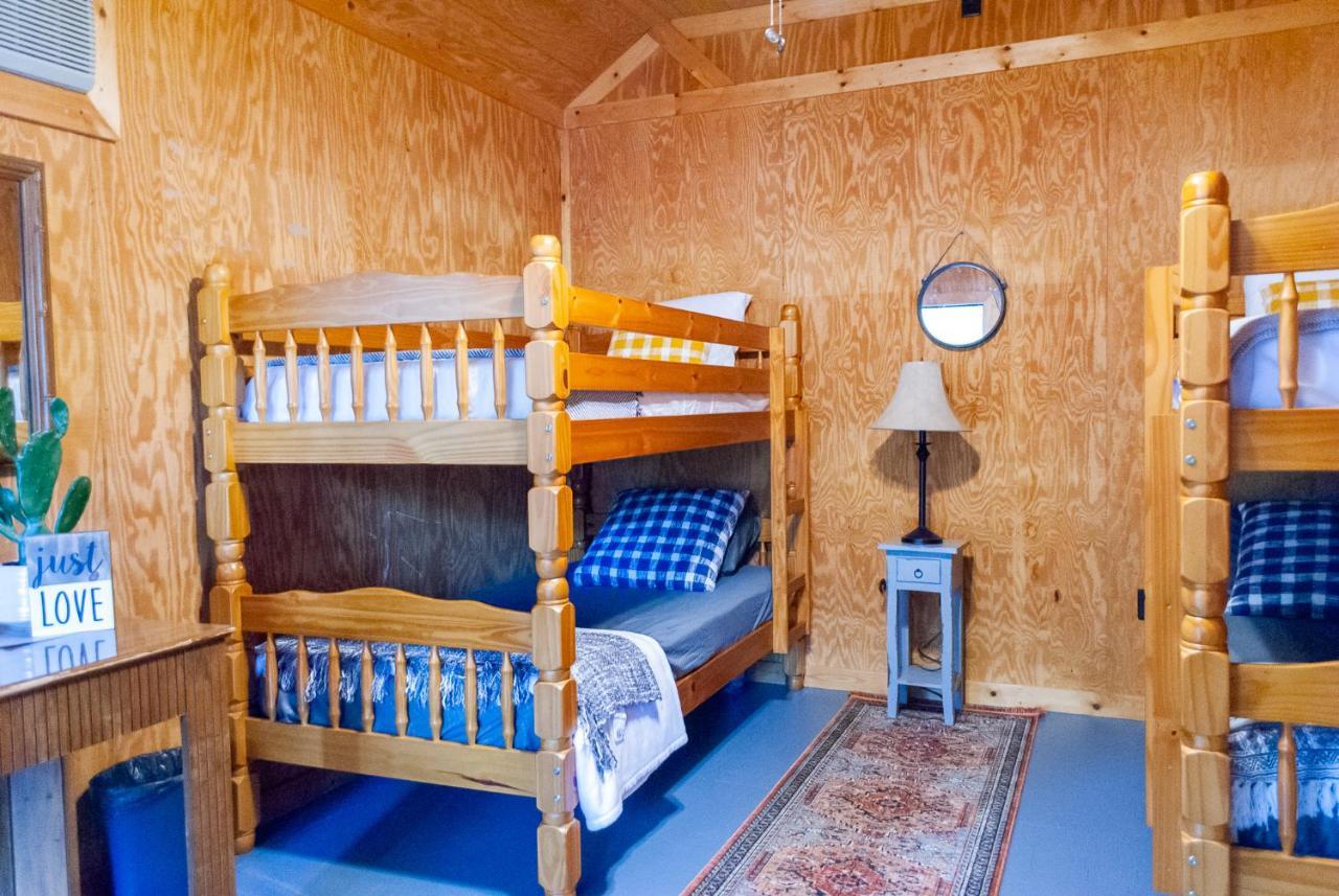 Hotel Kick Back Ranch Ramer Exterior foto