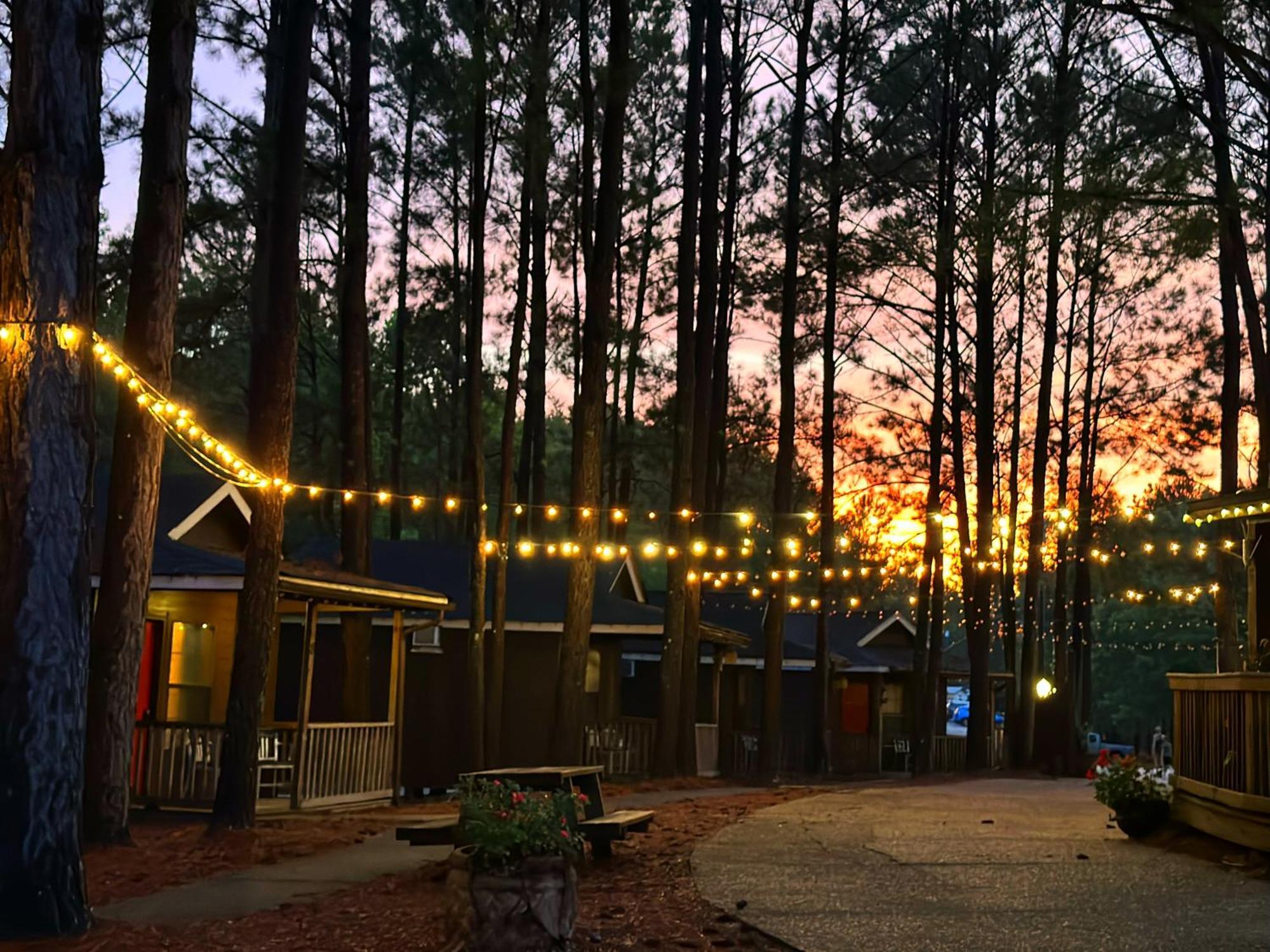 Hotel Kick Back Ranch Ramer Exterior foto